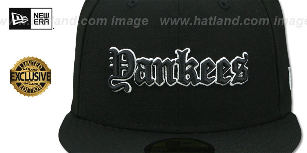 Yankees 'GOTHIC TEAM-BASIC' Black Fitted Hat by New Era