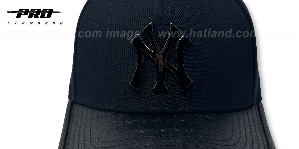 Yankees LOW-PRO 'BLACK METAL BADGE STRAPBACK' Navy-Black Hat by Pro Standard