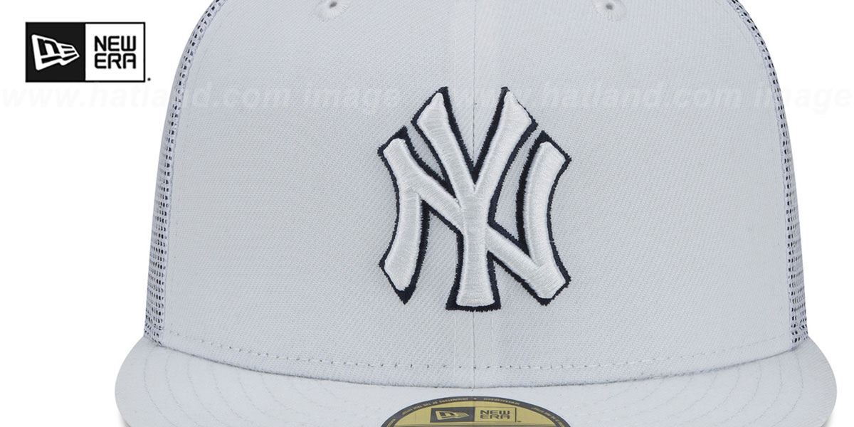 Yankees 'BATTING PRACTICE TRUCKER' White Fitted Hat by New Era