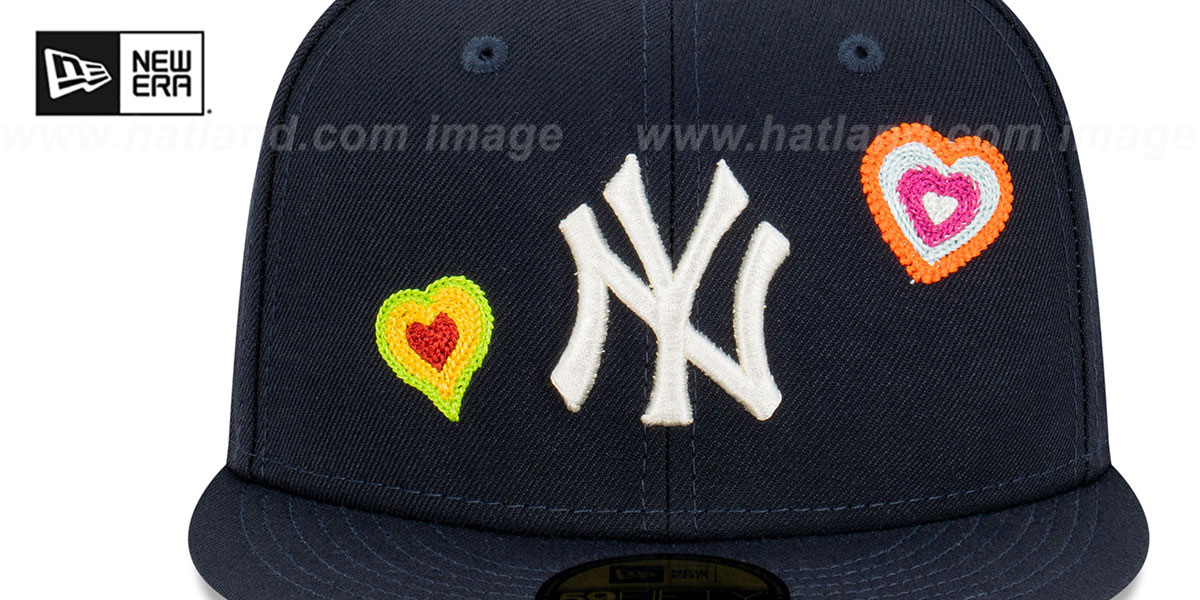 Yankees 'CHAIN STITCH HEARTS' Navy Fitted Hat by New Era