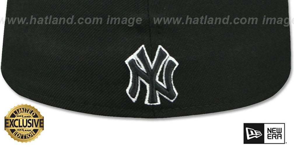 Yankees 'GOTHIC TEAM-BASIC' Black Fitted Hat by New Era