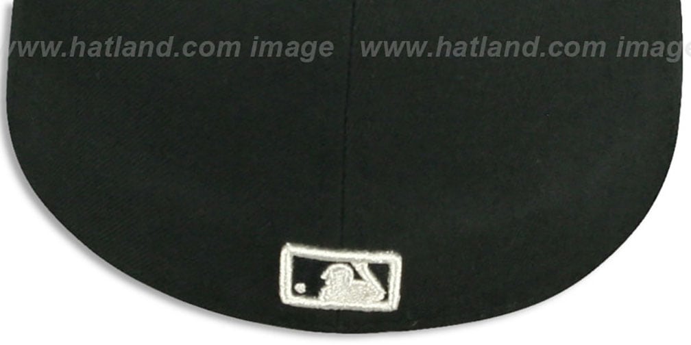Yankees 'METALLIC SLITHER' Black-Silver Fitted Hat by New Era