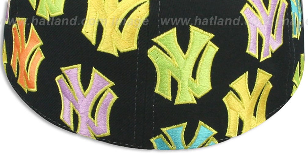 Yankees 'PASTELLI ALL-OVER' Black Fitted Hat by American Needle