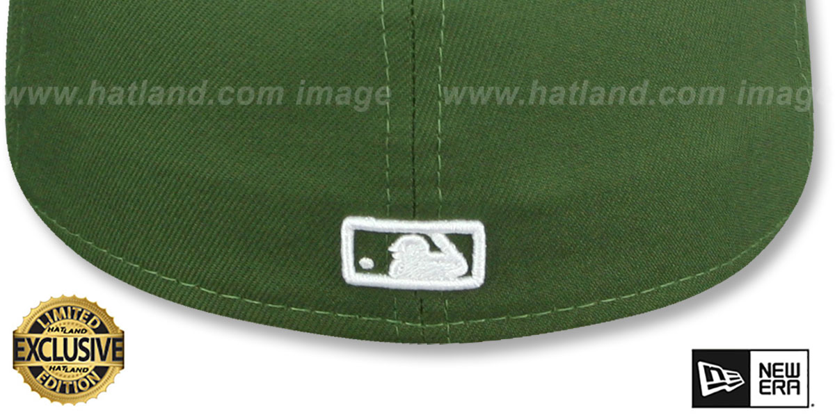 Yankees 'TEAM-BASIC' Rifle Green-White Fitted Hat by New Era