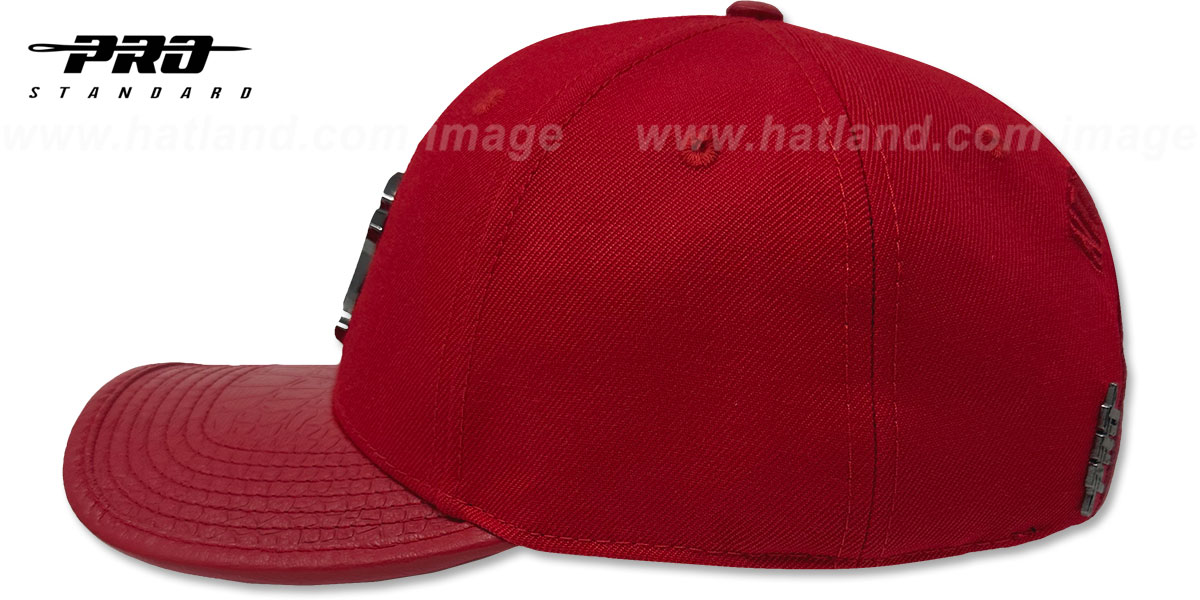 Yankees LOW-PRO 'BLACK METAL BADGE STRAPBACK' Red Hat by Pro Standard
