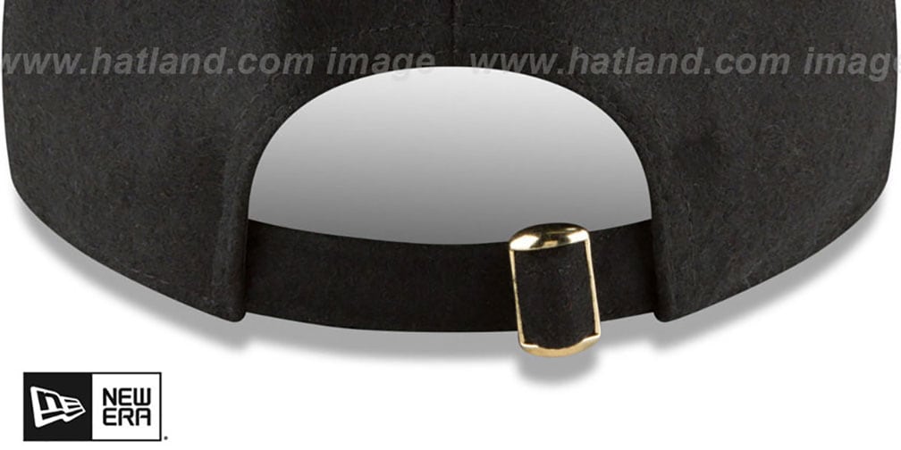 Yankees 'MINI GOLD METAL-BADGE STRAPBACK' Black Hat by New Era