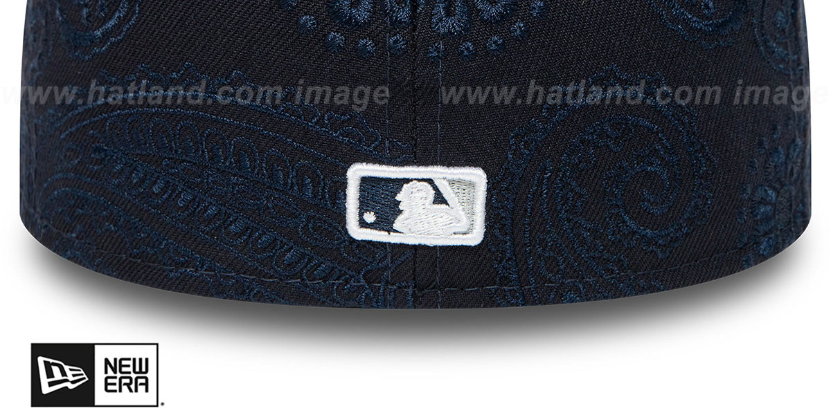 Yankees 'SWIRL' Navy Fitted Hat by New Era