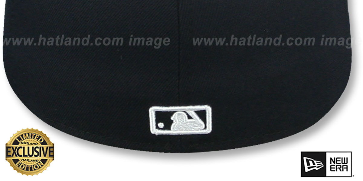 Yankees 'WHITE FLORAL-BOTTOM' Navy Fitted Hat by New Era