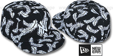 Yankees 'FEATHERS' Black-White Fitted Hat by New Era