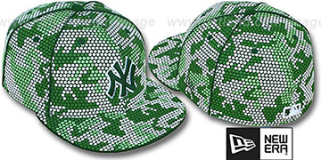 Yankees 'GREEN DOT-CAMO' Fitted Hat by New Era