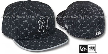 Yankees 'MLB FLOCKING' Black Fitted Hat by New Era