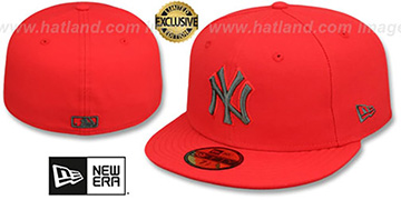 Yankees 'MLB TEAM-BASIC' Fire Red-Charcoal Fitted Hat by New Era