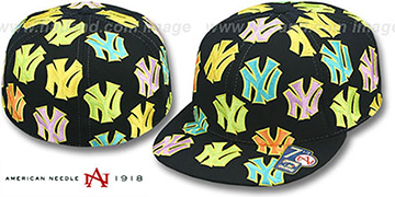 Yankees 'PASTELLI ALL-OVER' Black Fitted Hat by American Needle