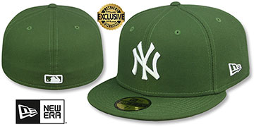 Yankees 'TEAM-BASIC' Rifle Green-White Fitted Hat by New Era